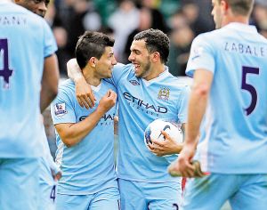 她背后所依 她背后所依